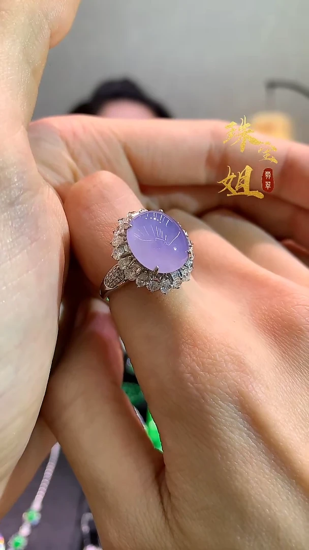 18K金镶嵌戒指翡翠戒指