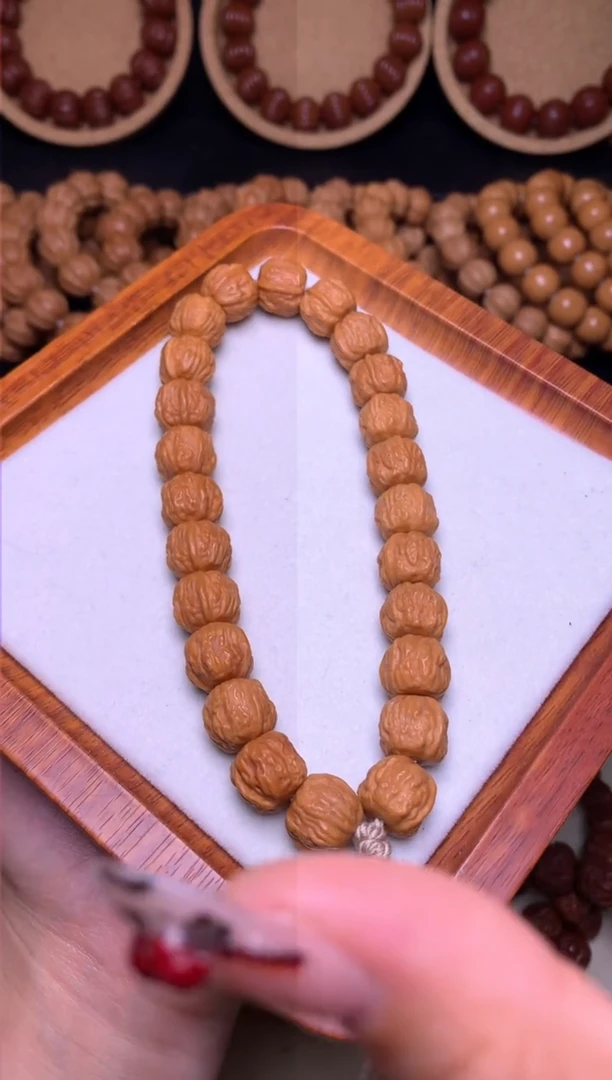 【闪购商品】猴头核桃手串12+13+蛤蟆 手持