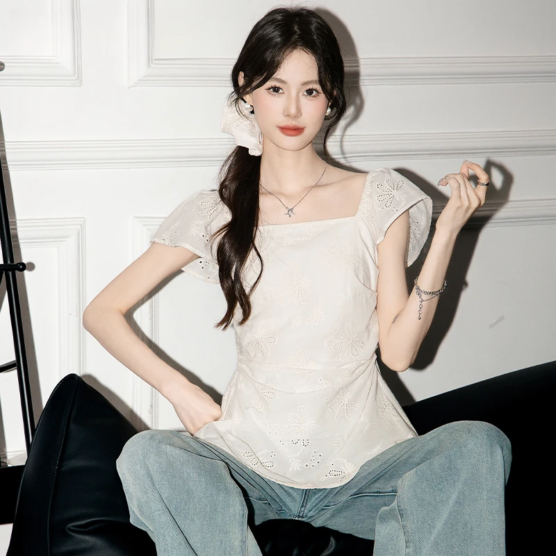 帛卡琪2025夏季新款法式镂空短袖衬衫女甜美设计感收腰衬衣上衣