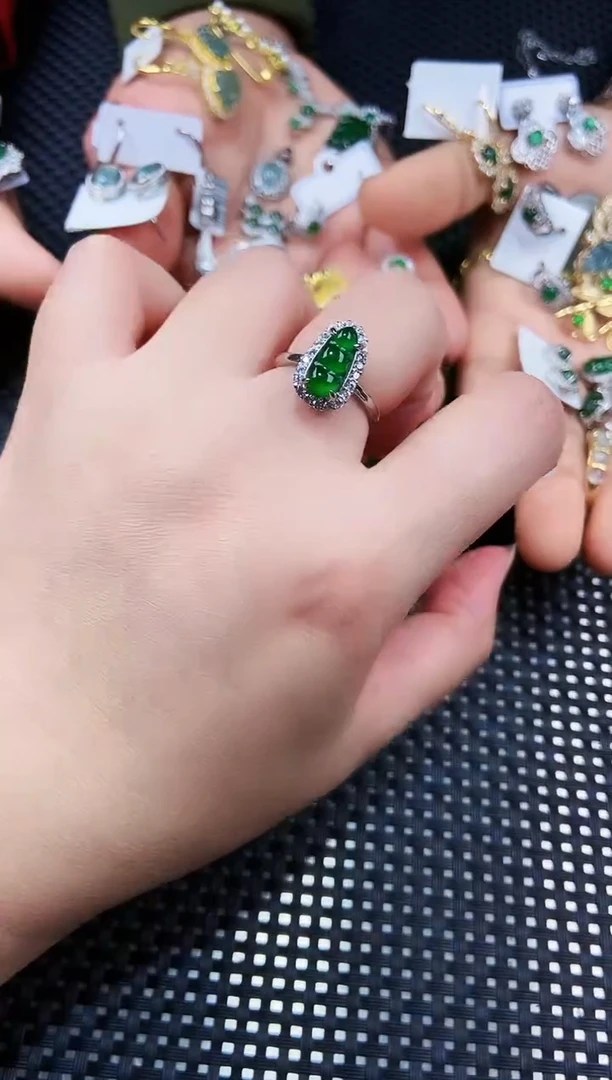 【闪购商品】翡翠戒指未镶嵌11111111
