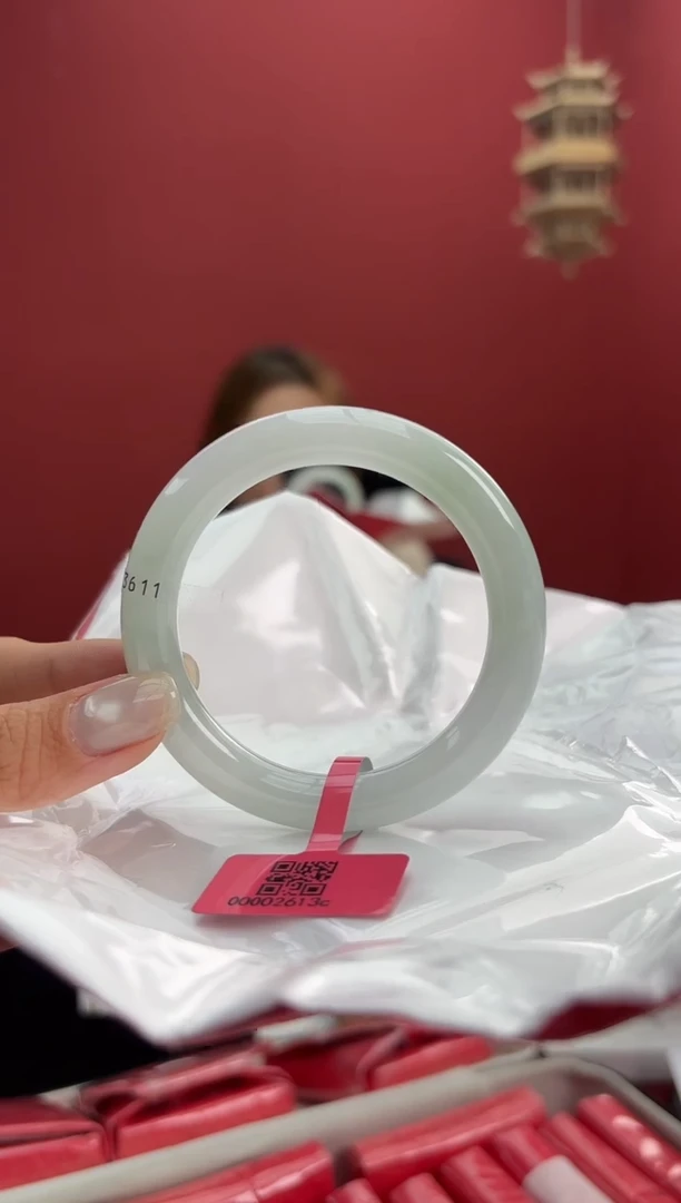 翡翠手镯（圆镯）未镶嵌10手镯