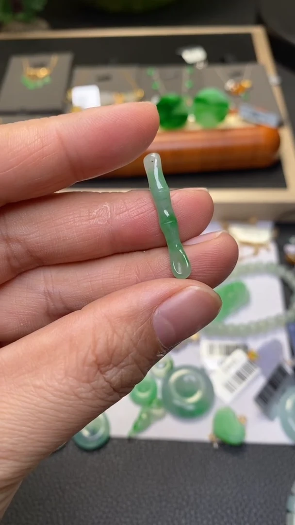 颈饰未镶嵌翡翠开*净货35020