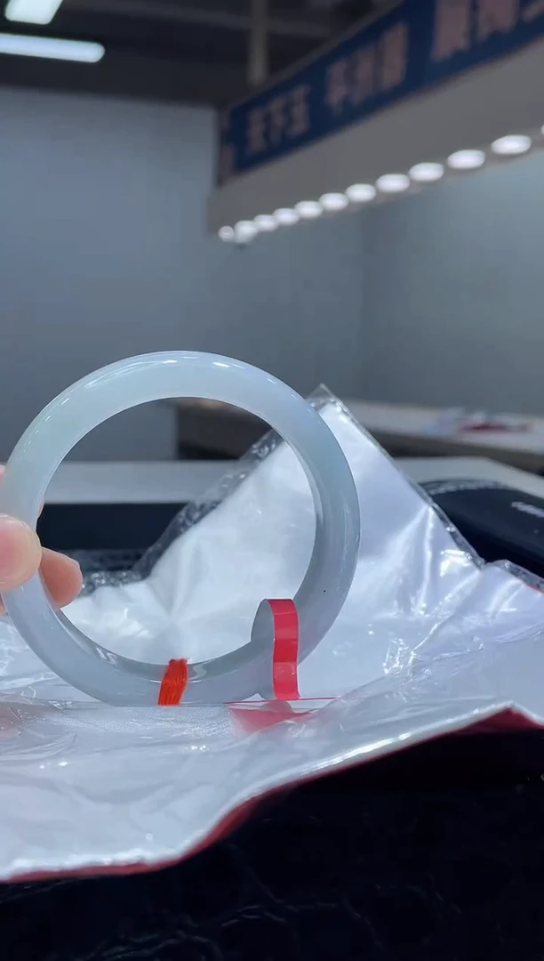 未镶嵌手镯翡翠25