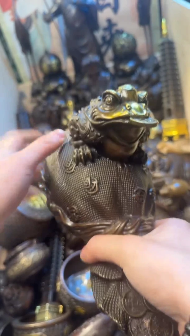 买铜就来旺铜杂货铺！（钱袋子金蟾）