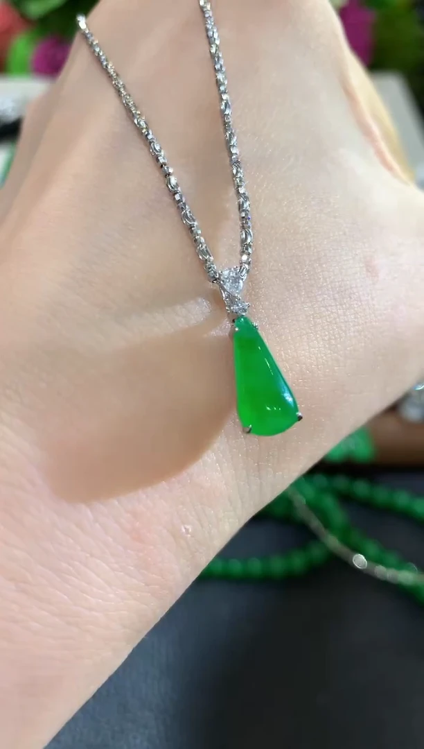 吊坠(不含链)18K金镶嵌翡翠m33