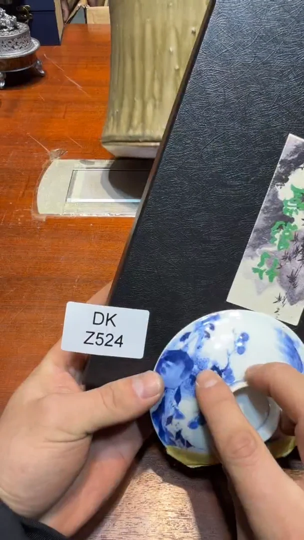 瓷片V****市哈哈哈哈哈哈524