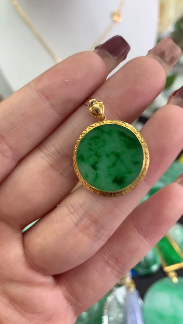 【闪购商品】翡翠吊坠(不含链)18K金镶嵌挂件