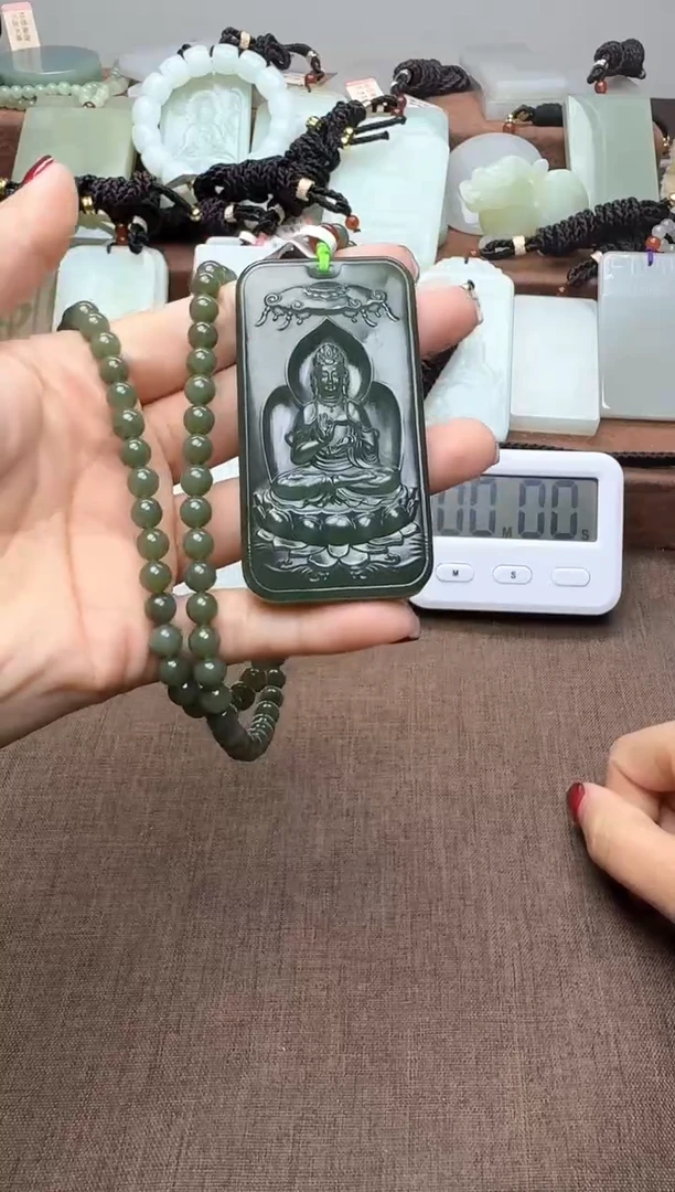 颈饰未镶嵌和田玉1