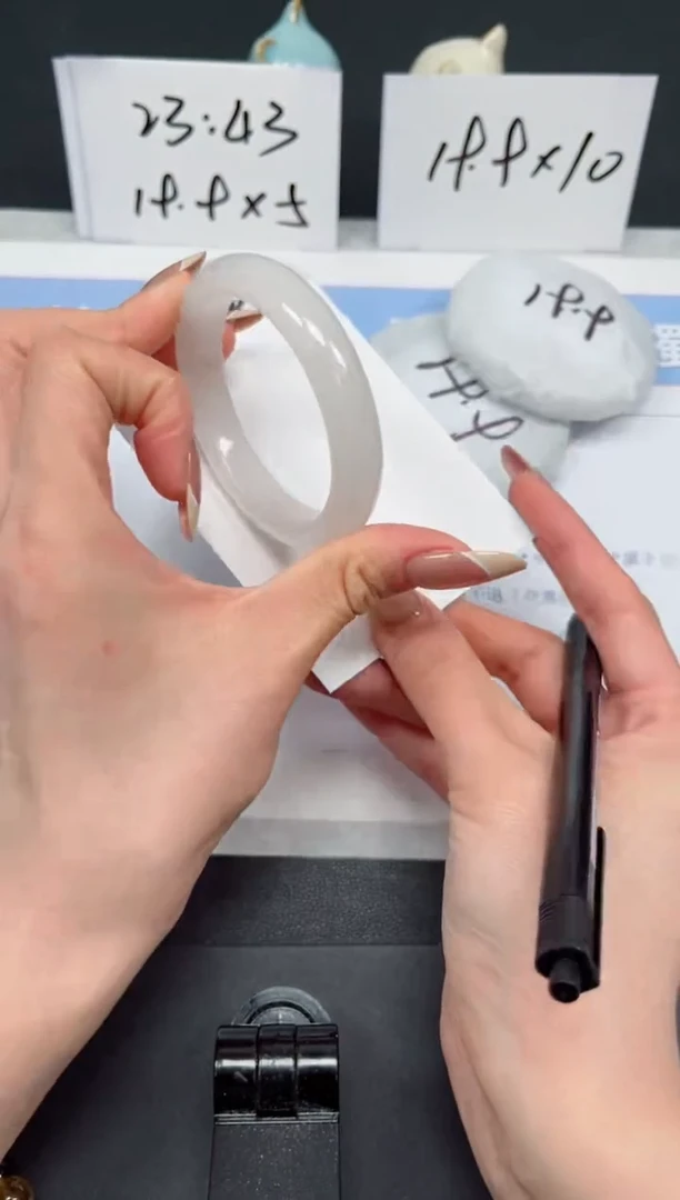 【闪购商品】石英质玉手镯未镶嵌K52-52