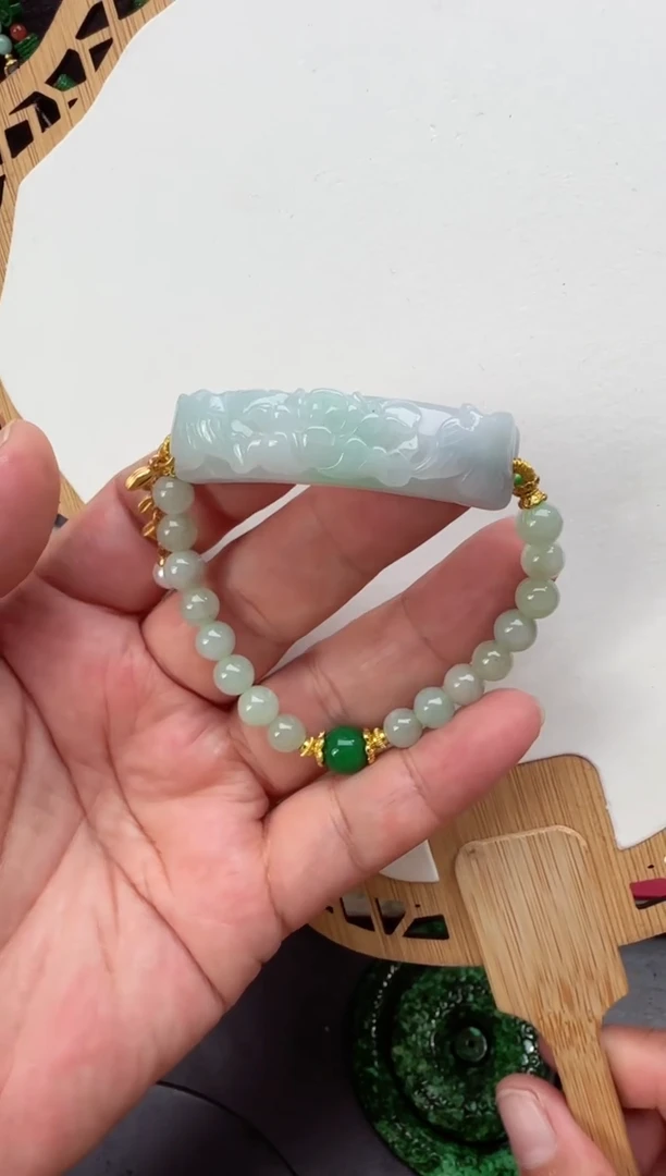 颈饰未镶嵌翡翠手牌