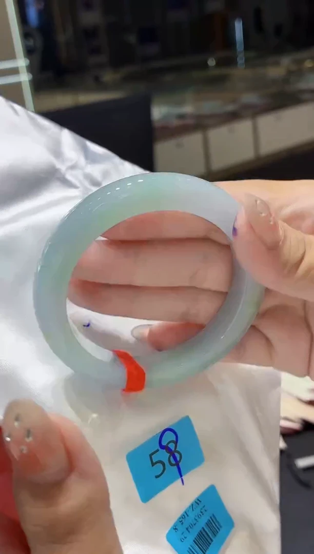 未镶嵌手镯翡翠翡翠手镯