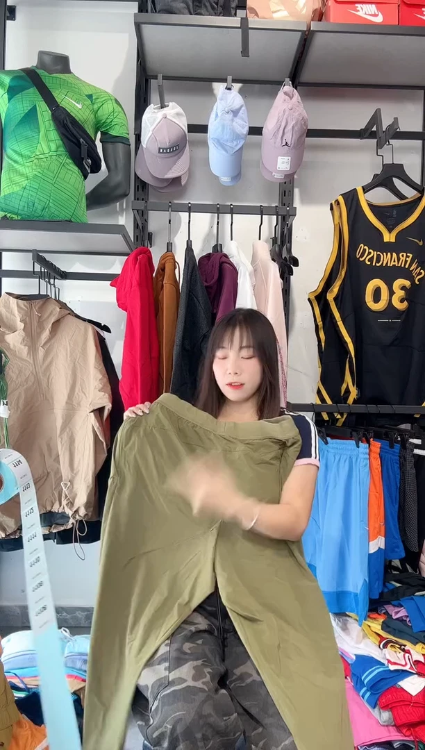 1108  编码 瑕疵款直播间过款为准 尺码M