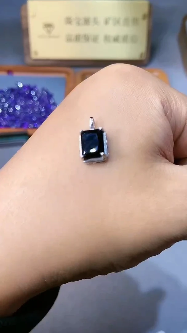 【闪购商品】蓝宝石颈饰银S925镶嵌321黑