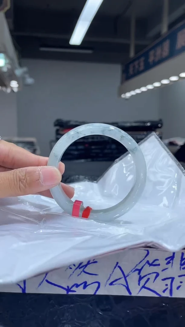 未镶嵌手镯翡翠23