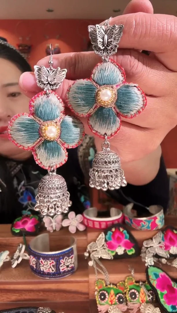 织绣手工苗绣刺绣首饰76