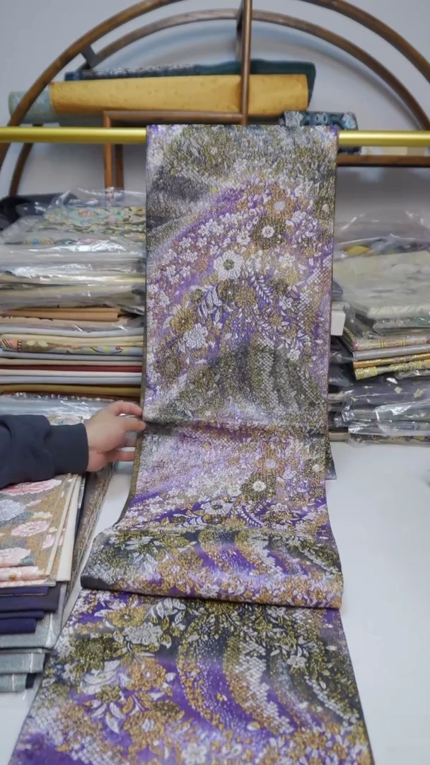 织绣82彩金花卉花卉