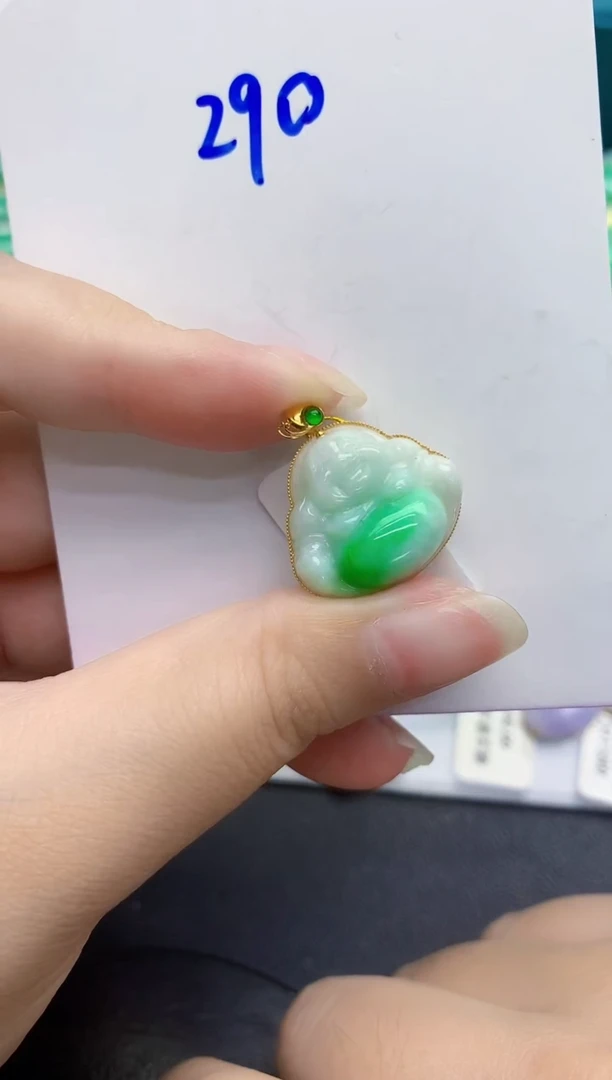 颈饰18K金镶嵌翡翠缅甸天然翡翠A货