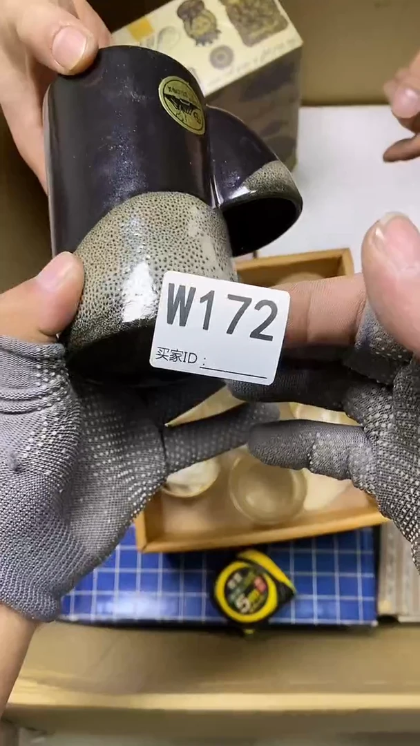 瓷片金*W172默认微瑕，谨慎参拍