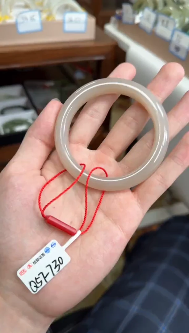 未镶嵌手镯和田玉57-