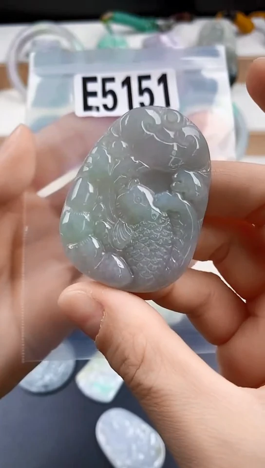 颈饰未镶嵌翡翠天然翡翠吊坠挂件