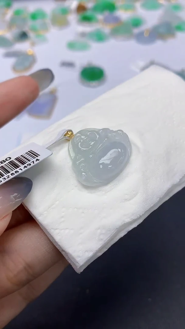 翡翠18K金镶嵌颈饰天然缅甸a货翡翠