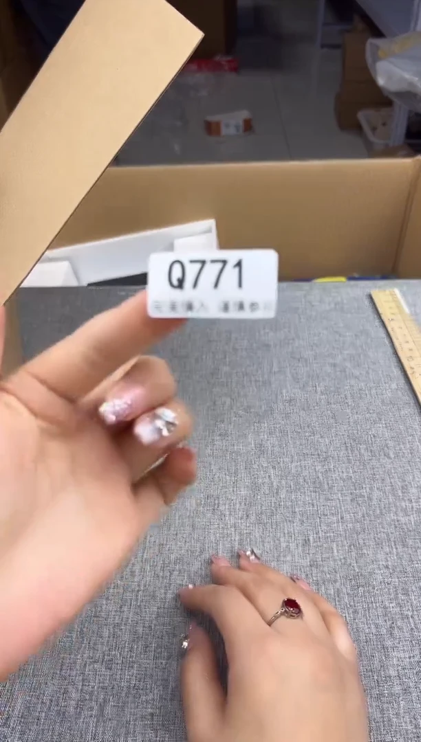瓷片E****?771qqqqqqqqqq