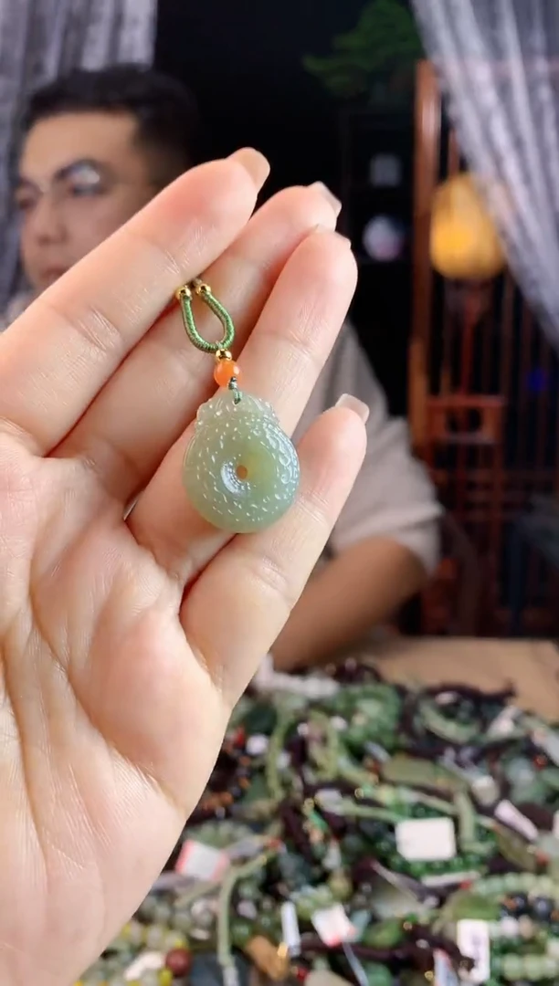 【闪购商品】和田玉挂件未镶嵌多样性发货拍一发一