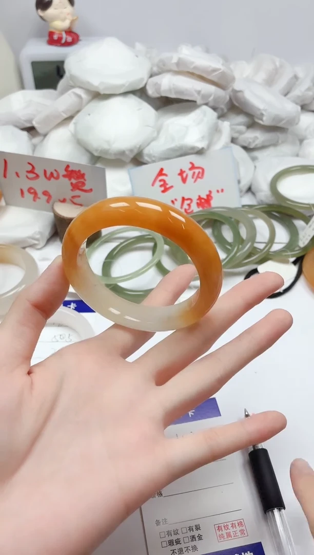 石英质玉手镯未镶嵌113/55