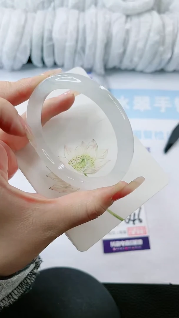 【闪购商品】石英质玉手镯未镶嵌 多样性发货V646