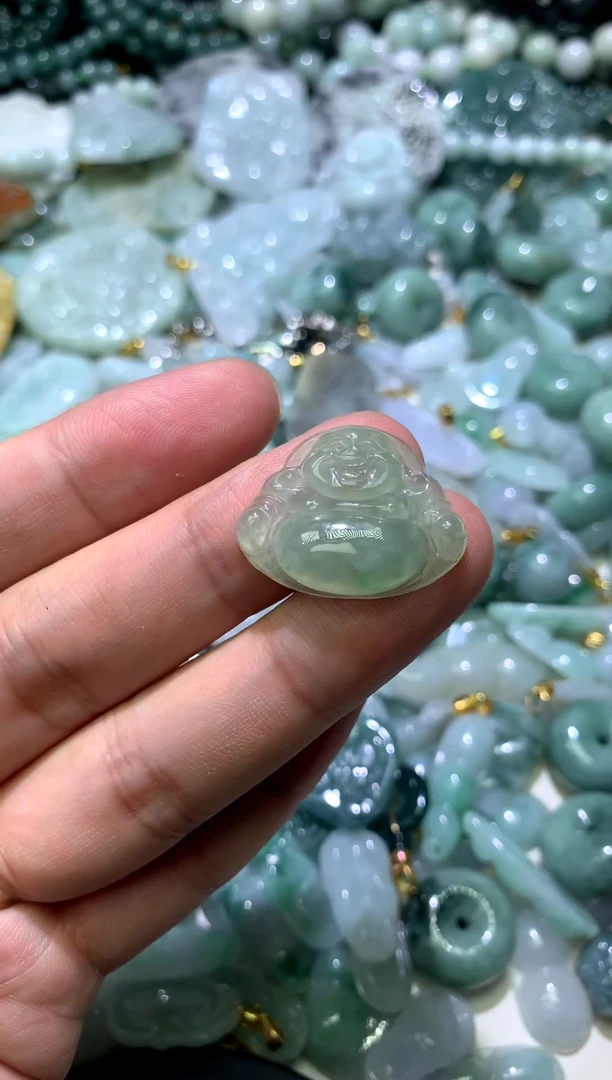 颈饰未镶嵌翡翠1