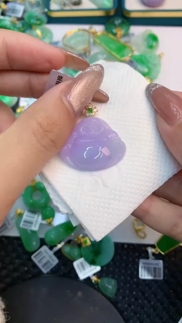 颈饰18K金镶嵌翡翠1