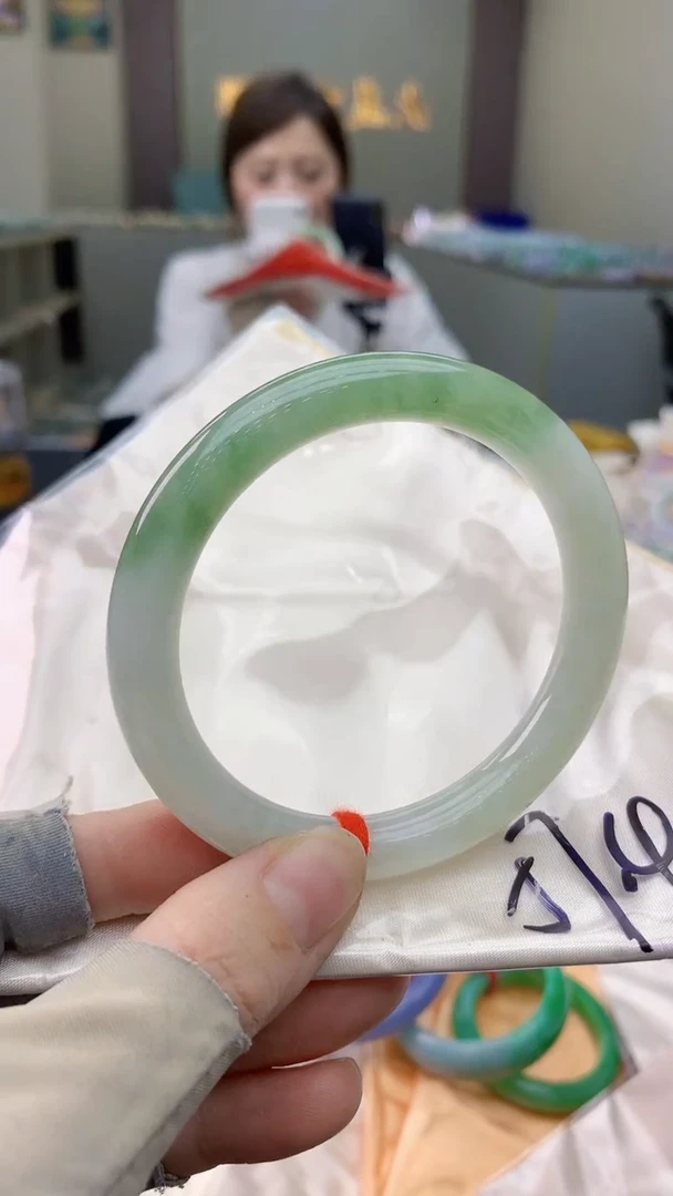 未镶嵌手镯翡翠0097804161