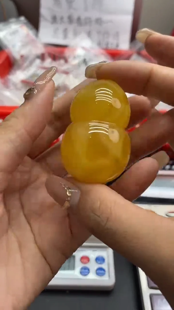 琥珀未镶嵌珠宝奇石2673