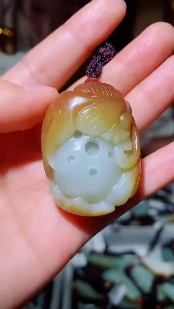 和田玉未镶嵌颈饰1