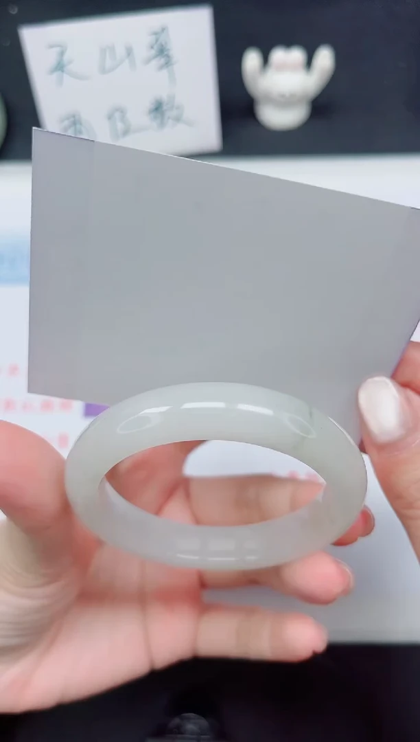 【闪购商品】石英质玉手镯未镶嵌162-52.4