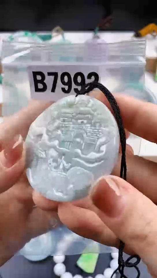 颈饰未镶嵌翡翠天然翡翠吊坠挂件