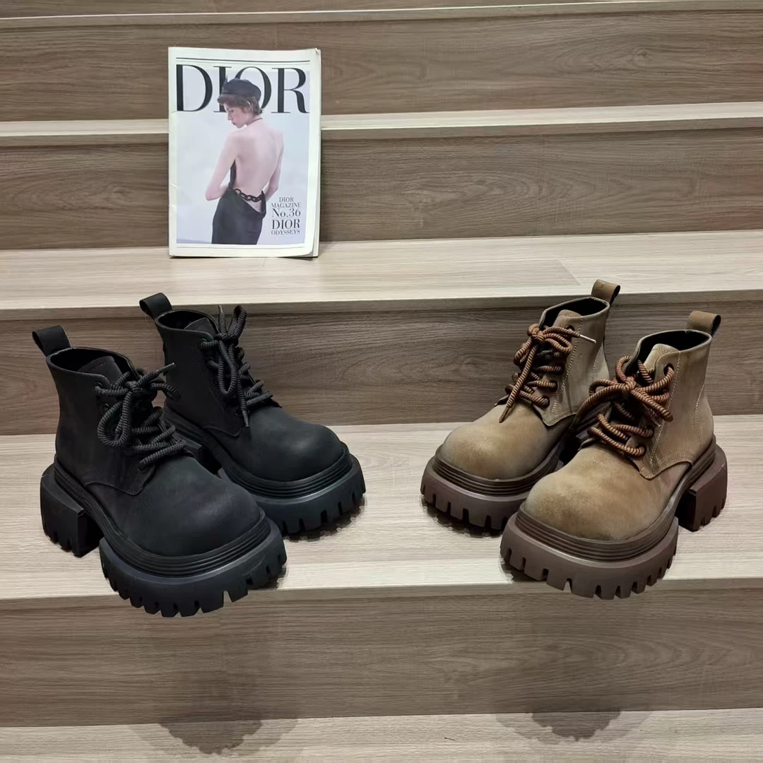 设计师款真皮马丁靴女2025秋冬新款厚底增高擦色做旧复古短靴