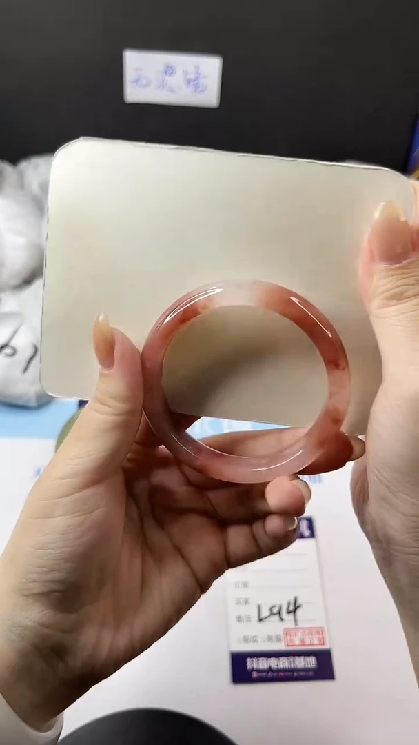 未镶嵌手镯石英质玉多样性发货L94