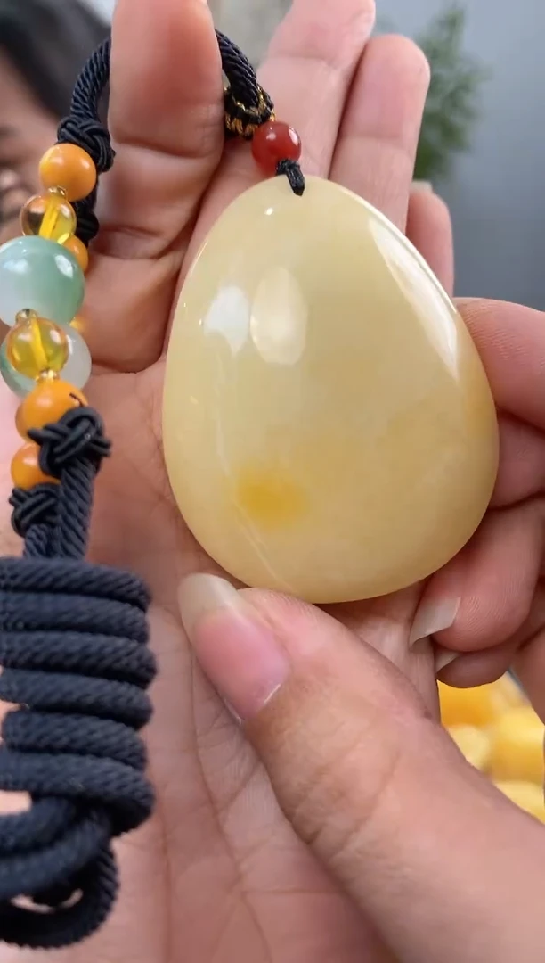 【闪购商品】蜜蜡裸石未镶嵌天然琥珀蜜蜡水滴