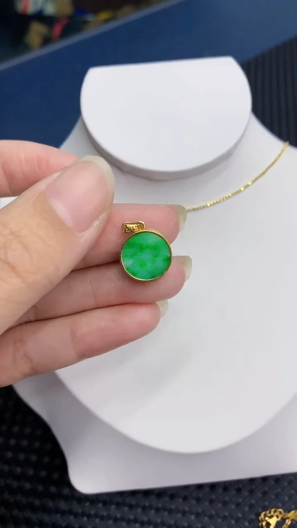 【闪购商品】翡翠颈饰18K金镶嵌            8