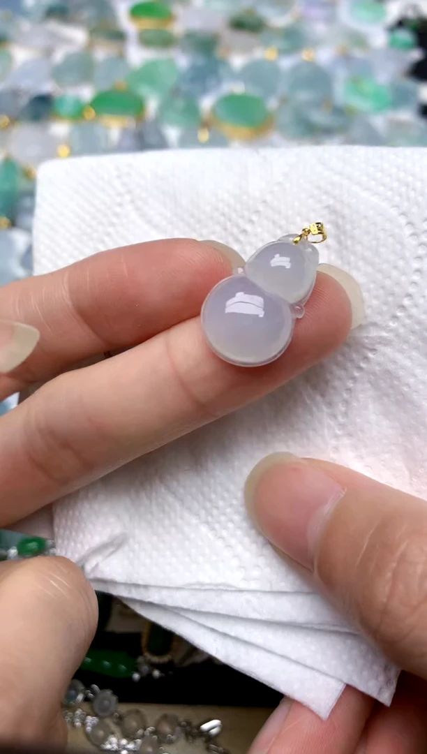 颈饰18K金镶嵌翡翠天然A货翡翠