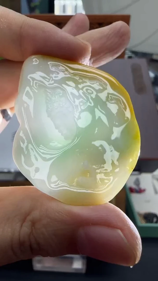 【闪购商品】翡翠挂件未镶嵌国雕谢林工（定制退货扣1000元）