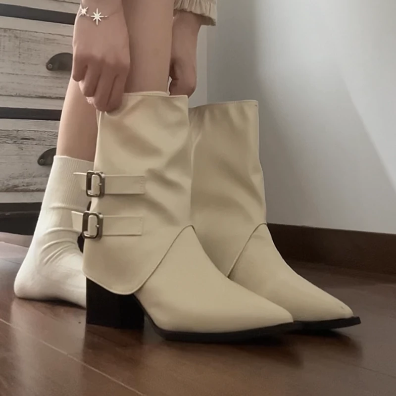 粗跟英伦风皮带扣骑士短靴女2025秋冬新款简约百搭中跟马丁短筒靴