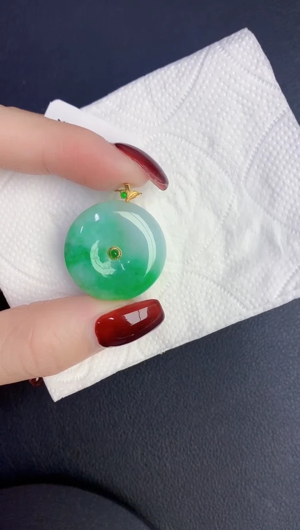 颈饰18K金镶嵌翡翠缅甸天然翡翠a货