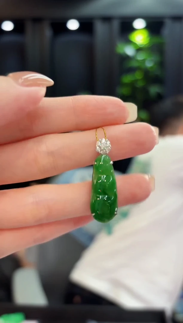 吊坠(不含链)未镶嵌翡翠  缅料A货/支持复检/一件