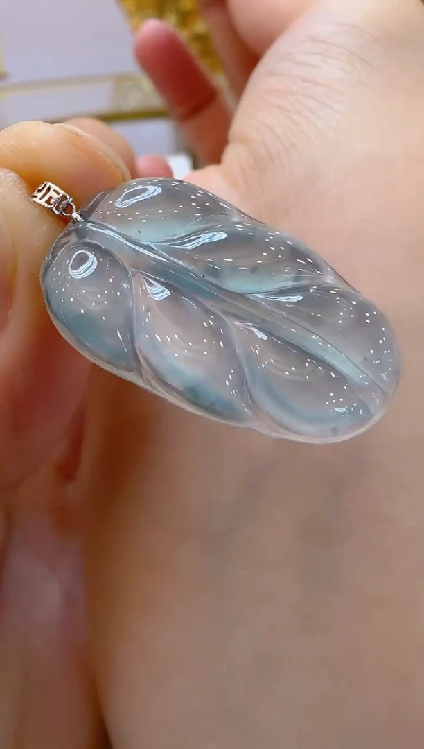 翡翠18K金镶嵌吊坠(不含链)多样性发货拍一发一