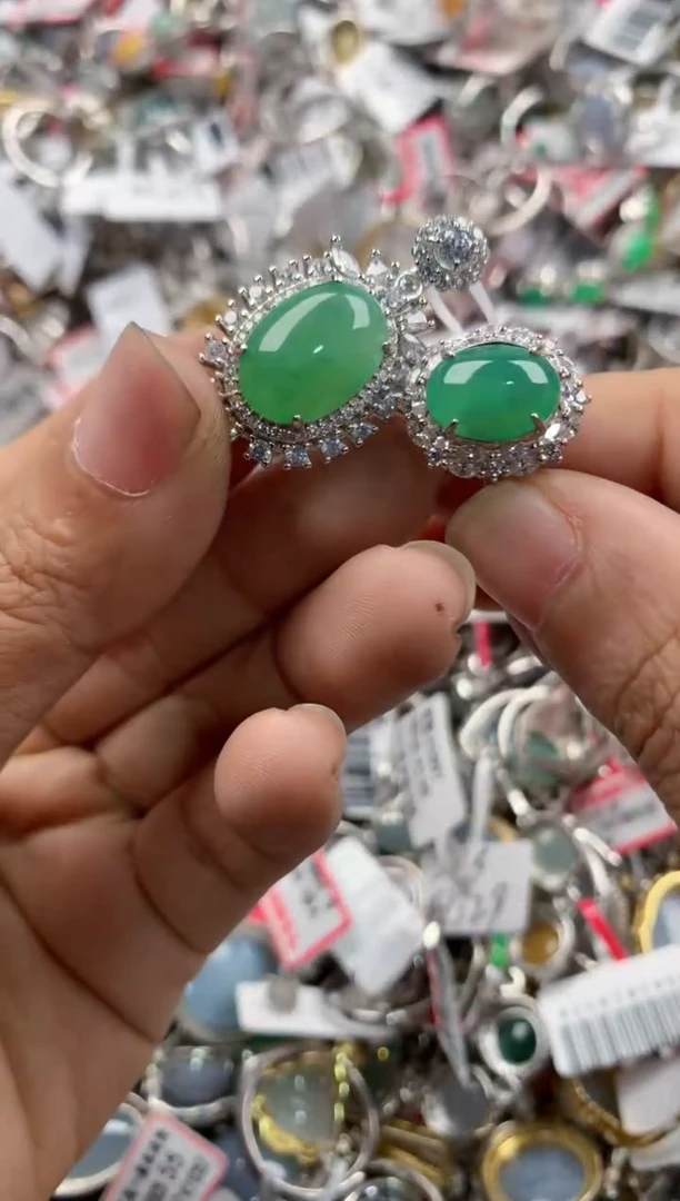 银S925镶嵌戒指翡翠666               2