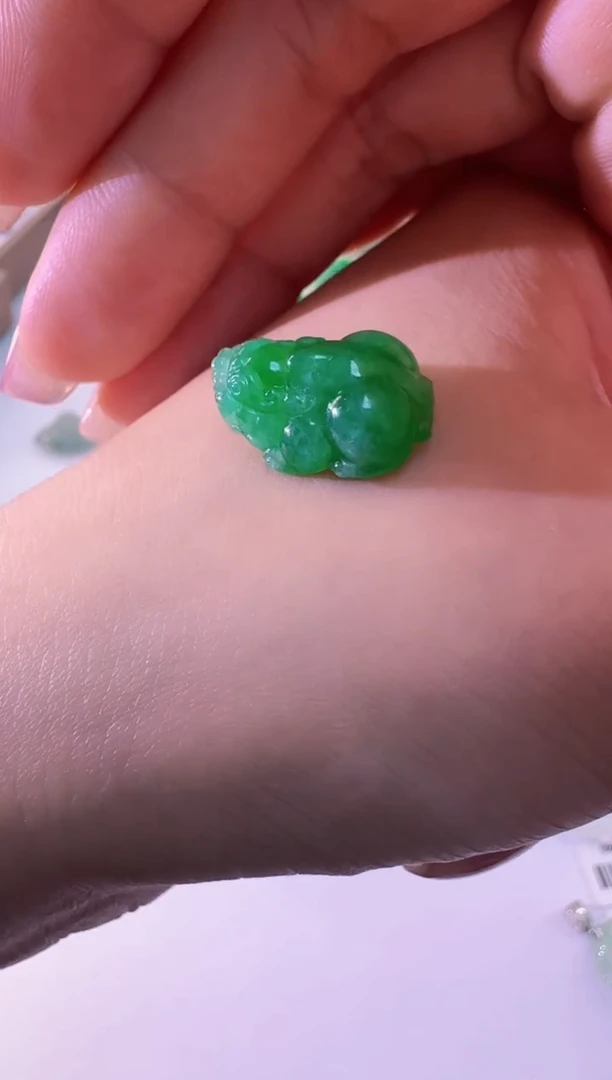 【闪购商品】翡翠颈饰未镶嵌缅甸翡翠A货挂件