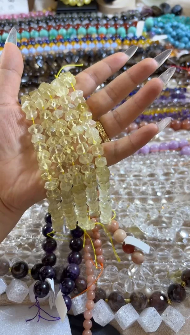 未镶嵌玛瑙/玉髓珠宝半成品柠檬晶八角