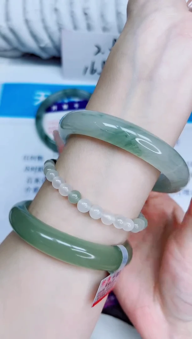 未镶嵌手镯石英质玉319/62
